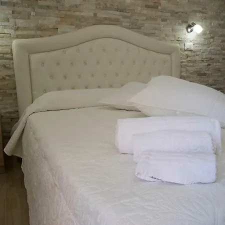 Sole E Luna Bed & Breakfast 3*